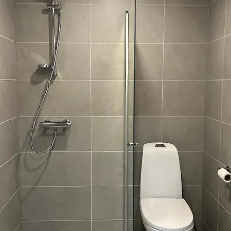 Entire Near Helsinki Airport In Kivistoe Apartment *