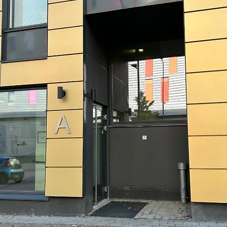 Entire Near Helsinki Airport In Kivistoe Apartment *