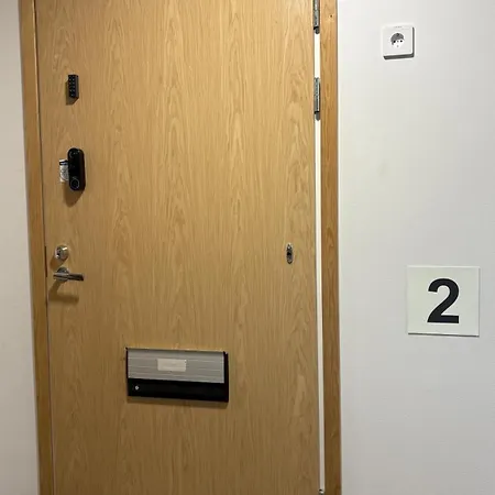 Entire Near Helsinki Airport In Kivistoe Apartment