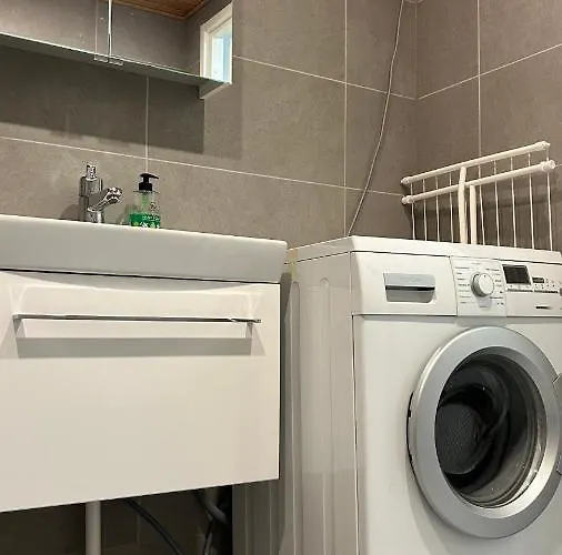 Entire Near Helsinki Airport In Kivistoe *