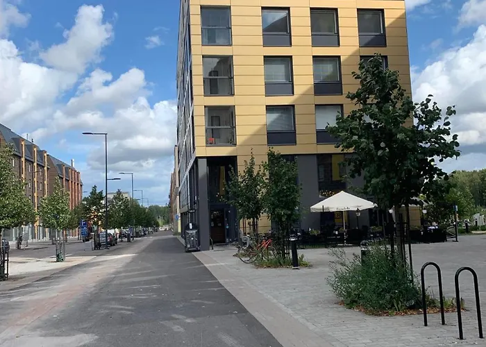 Entire Near Helsinki Airport In Kivistoe Апартаменты *